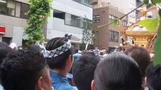 築地　波除稲荷神社　つきじ獅子祭２０１５　築波渡御　水神社大神輿　２０１５．６．１３