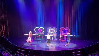 Mama I'm A Big Girl Now - HAIRSPRAY - Symphony of the Seas - RCCL Cast 5