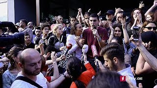 პროკურატურასთან დაწყებული საპროტესტო აქცია პარლამენტთან გრძელდება
