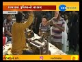 rain of lakhs notes in dayro of singer brijdan gadhvi in ahmedabad zee24kalak