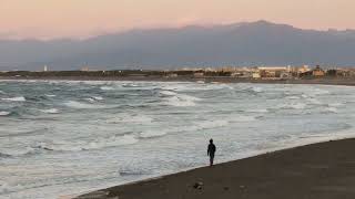 ２０２２年１０月１１日（火）／江ノ島～鵠沼海岸～富士山：晴れてますが雲も多いです。強い南風が吹いていて波は胸～頭くらい。