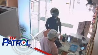 Panghoholdap ng lalaki sa isang bakeshop sapul sa CCTV | TV Patrol