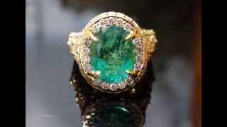 4.89 Carat Natural Zambia Emerald \u0026 4.10 Carat Diamond 18K Yellow Gold Ring