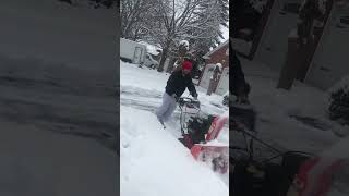 #SNOW BLOWER || PARKING LOT CLEAN UP START AT 15cm OF SNOW!! #SHORTS #SHORTVIDEO