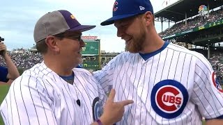 COL@CHC: Zobrist's father tosses out first pitch