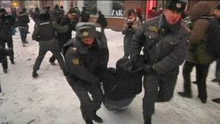 Russia, si insedia la Duma ma le proteste non si placano