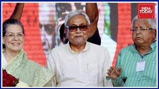 Sonia Gandhi Tries to End Bihar Crisis, Speaks to Nitish Kumar and Lalu Prasad Yadav