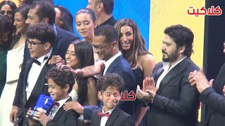 دينا الشربيني مع ابنائها في مسلسل كامل العدد بعد تكريمهم كأفضل مسلسل كوميدي في رمضان 2023