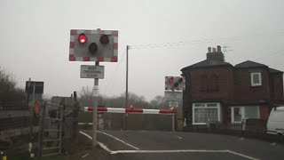 *Old Footage* Wadborough Level Crossing (Worcestershire) 26/03/2011