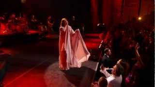Florence + The Machine - Shake It Out (Live Radio City Music Hall) (HD)