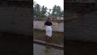 ఫస్ట్ టైమ్ వర్షం లో డాన్స్ చేశాను 🤗😚💃💃#viral #shortvideo #raining #dance #@Smileyramya93