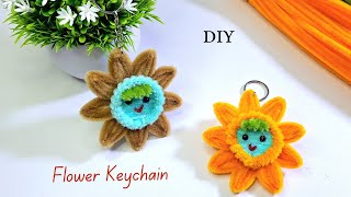 DIY Flower Keychain | How to Make a Keychain Out of Pipe Cleaners