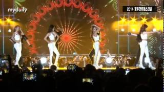 KARA's Youngji and 4minute's Jihyun Fell On Stage During Performance At '2014 Hallyu Dream Festival'