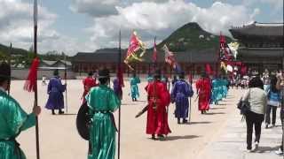 Vaktbyte i Changdeokgung Palatset