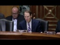 wyden calls for strengthening u0026 expanding the middle class