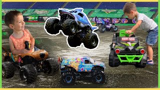 Monster Jam Truck Show | Grave Digger  Monster Truck Ride On Car For Kids