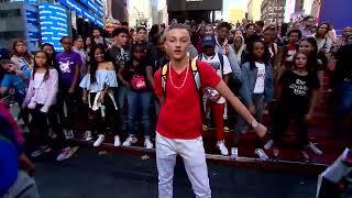 'Backpack Kid' Teaches Fans How To Do His Signature Move