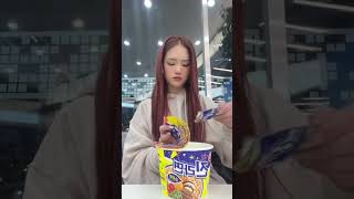 Late Night Dinner at Korean Convenience Store 🍜 #asmr #koreanconveniencestore #편의점 #lifeinkorea