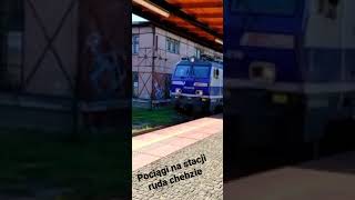 2 pociągi na stacji ruda chebzie