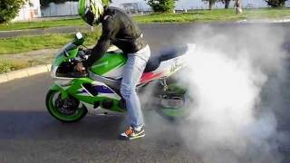 Kawasaki ninja zx6r Palenie gumy