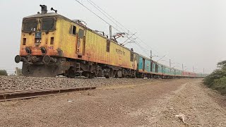 👉Aerodynamic-Tejas Livery GZB WAP5 lead 22923 Bandra Terminus-Jamnagar Humsafar Exp #indianrailways🔥