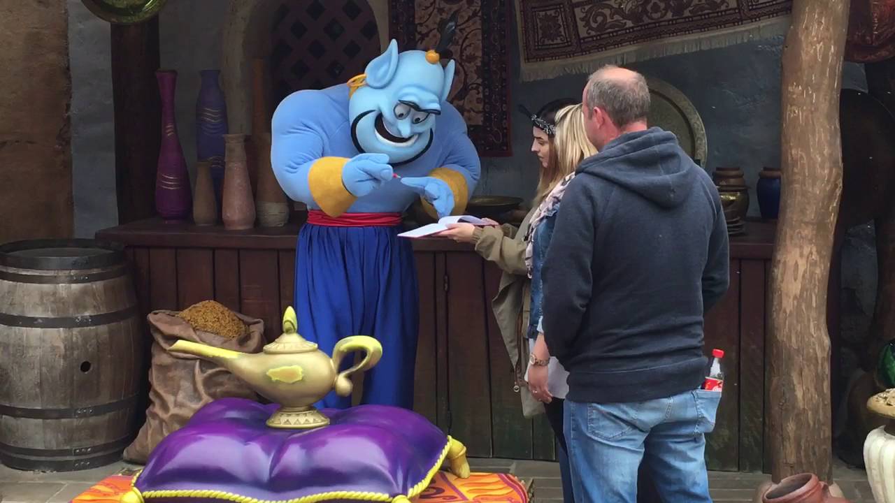 Genie At The Disneyland Park In Paris - YouTube