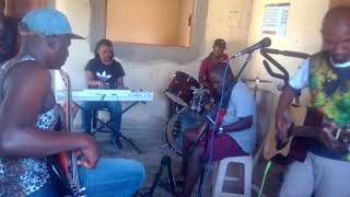 Sami Addis   jamming with his hommies 1