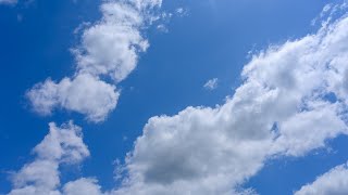 癒しのスロータイムラプス(4K)　初夏の青空に流れる雲たち　time lapse clouds　No.95