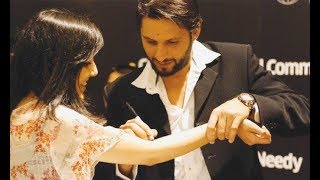 Shahid Afridi Telling The Story When One Girl Proposed Him