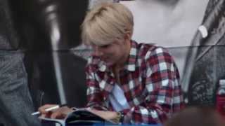 150517 현승 이대 팬사인회 깜짝 놀라는ㅋㅋ ( Hyun seung Ewha Univ Fan signing )