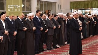 Bashar al-Assad attends prayers in Damascus mosque