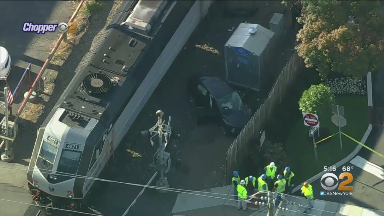 NJ TRANSIT Train Strikes Car - YouTube