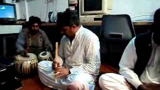 MOV00040.flv- Sajjad Saleem Ranjhen playing flute in Mehfaley mouseeki in Ewame Adab Chakwal