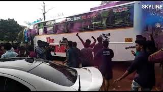 | GODFATHER HOLIDAYS | അഞ്ഞൂറാൻ  Mass show on road !!ഇതാണ് നല്ല കട്ട ഹീറോയിസം !one and only Anjooran