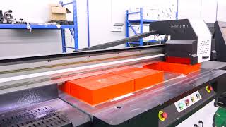 Batch Printing Tea Boxes by 1610 Large Format UV EEC Printer