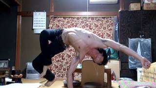 One hand stand 3