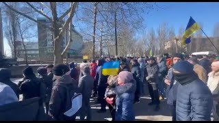 Мешканці Мелітополя вийшли на мітинг вимагаючи повернути мера Івана Федорова