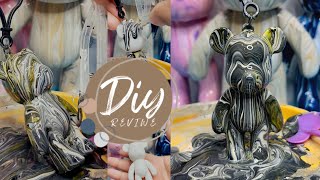 DIY REVIWE : พวงกุญแจหมีเลอะเทอะ แบบ Acrylic Pouring สีดำทอง แบบเรียบหรู diy ทำง่ายน่ารักแบบมีสไตล์