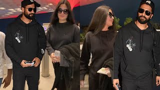 Pregnant Katrina kaif Spotted at airport looks Stunning in Black with Husband Vicky Kaushal