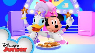 The Great Cookie Bake-Off | Minnie's Bow-Toons 🎀  | @disneyjunior