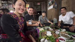 Bếp trên bản | Chợ phiên tây bắc, Pheng Pheng Vlog cùng trao quà cho em Vư bị liêt. Chí Bền Vlog