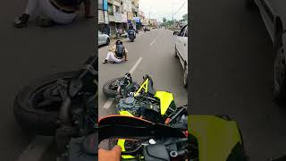 Duke250 crash 😭full video is available on this channel 😭#bikestunt #rider #wheelie #dehradun ￼