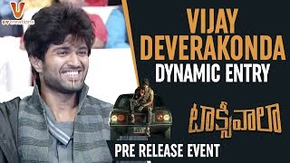 Vijay Deverakonda Dynamic Entry | Taxiwaala Pre Release Event | Allu Arjun | Priyanka Jawalkar