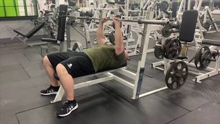 CLOSE GRIP BARBELL BENCH PRESS