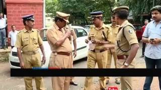 Exclusive visuals |Kozhikode town SI shows in court premises