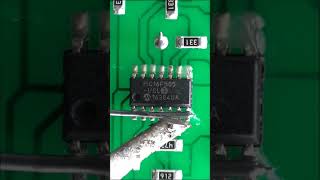 how to easily desolder ic in sop-16 package #smd #sop16 #soldering