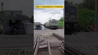 TRAIN HORN || TRAIN HONK 📣||DANGEROUS HONKING #railwaymylove #train #railway