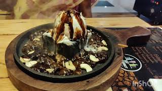 Sizzler Brownie - My Iscreamist - Focus Mall Calicut