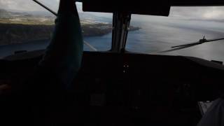 SATA Q400 Turbulent approach and landing in Ponta Delgada (LPPD)