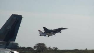 岐阜基地航空祭2016　F-2支援戦闘機離陸　2016.10.30